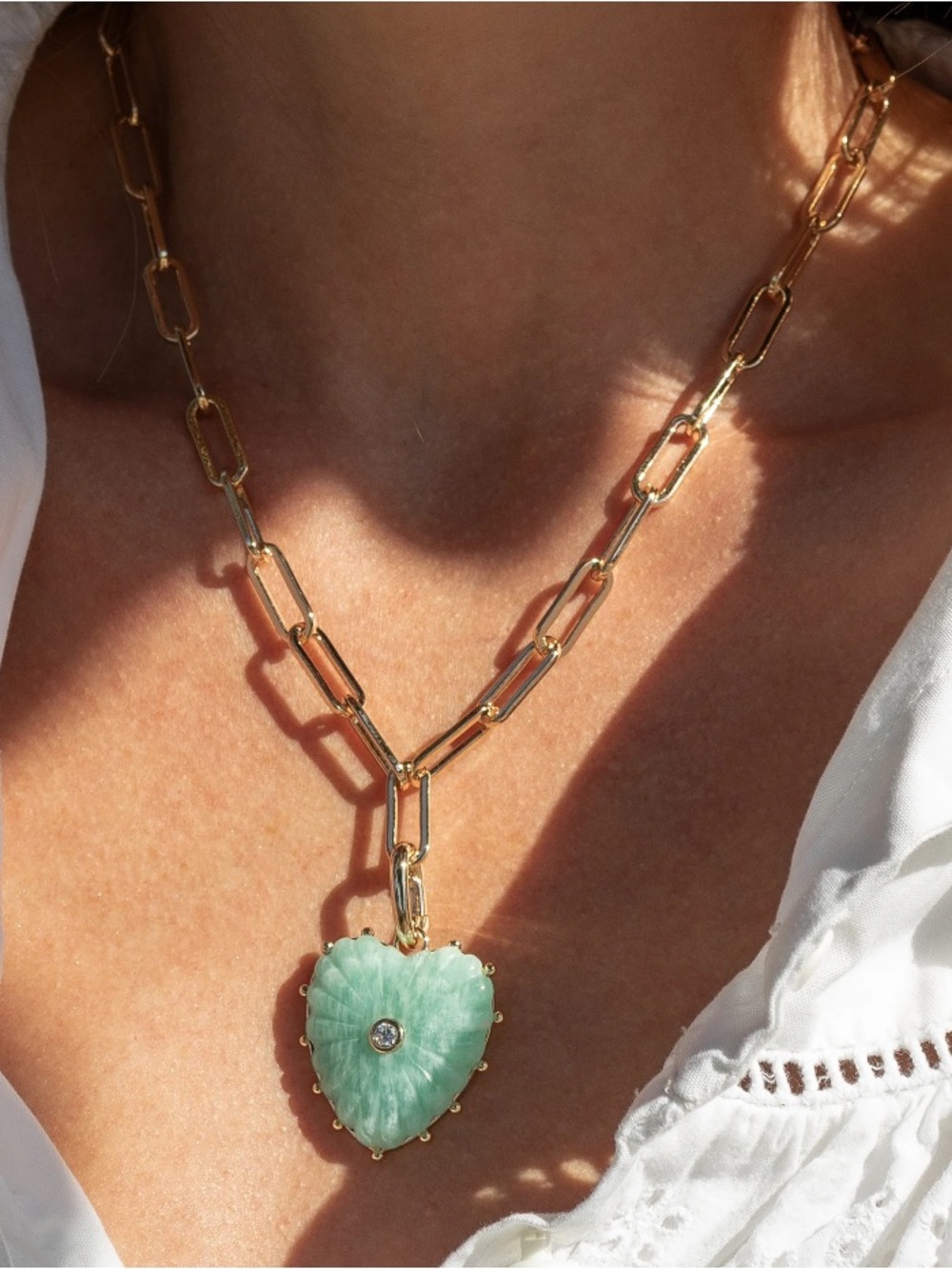 Malene Amazonite Heart Clip Necklace

As tranquil as the sea.